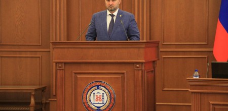 Участие министра финансов Чеченской Республики Тагаева С.Х. В 124-ом заседании Парламента ЧР 4-го созыва