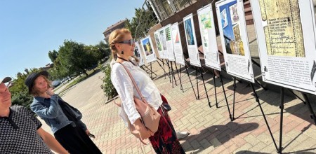 В Национальной библиотеке ЧР им. А. Айдамирова открыта мобильная выставка «Эволюция денег»