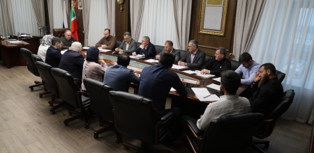 В Минфине ЧР обсудили итоги и планы развития безналичных платежей в регионе